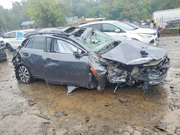 2025 SUBARU OUTBACK Premium — Passenger 3/4