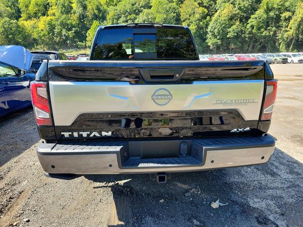 2024 NISSAN TITAN Crew Cab — DIRR
