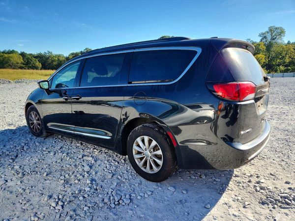 2017 CHRYSLER PACIFICA Touring L — DSRA