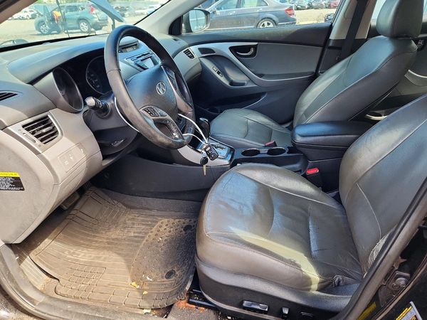 2013 HYUNDAI ELANTRA — DENT