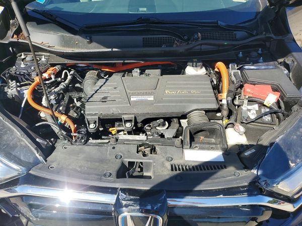 2020 HONDA CR-V — Engine bay