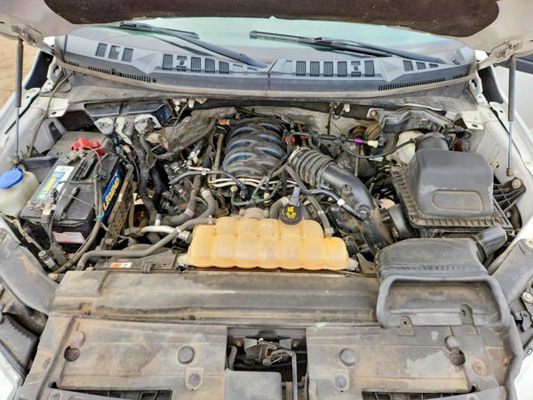 2018 FORD F150 — Engine bay