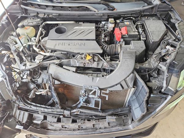 2023 NISSAN ROGUE SV — Engine bay