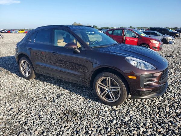 2021 PORSCHE MACAN Base — Passenger 3/4