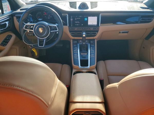 2021 PORSCHE MACAN Base — CKPT