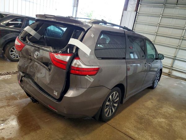 2019 TOYOTA SIENNA — PSRA