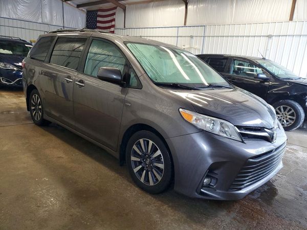 2019 TOYOTA SIENNA — Passenger 3/4