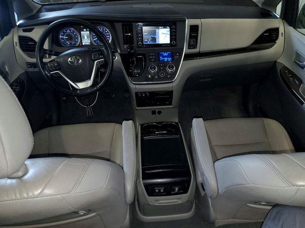 2019 TOYOTA SIENNA — CKPT