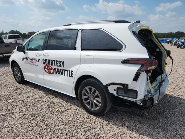 2026 TOYOTA SIENNA LE — DSRA