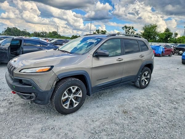 2016 JEEP CHEROKEE — DSFA — Front 3/4