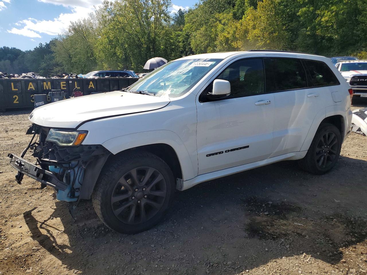 2018 JEEP GRAND CHEROKEE — Front 3/4