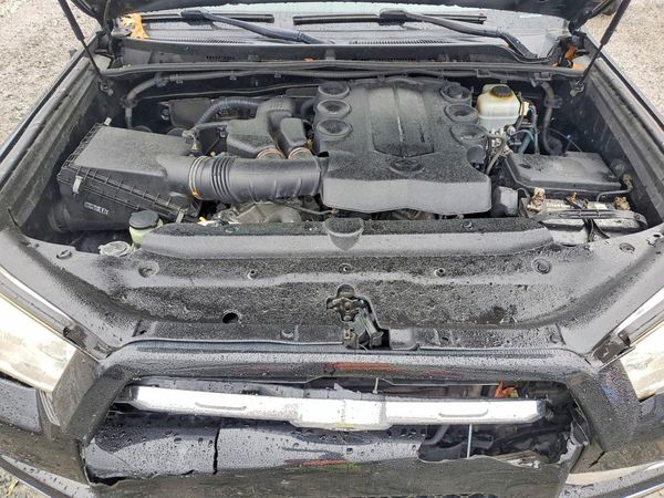 2012 TOYOTA 4RUNNER — Engine bay