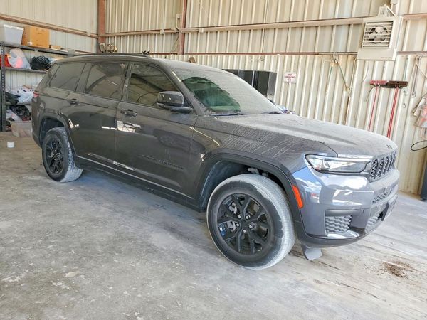 2024 JEEP CHEROKEE Laredo — Passenger 3/4