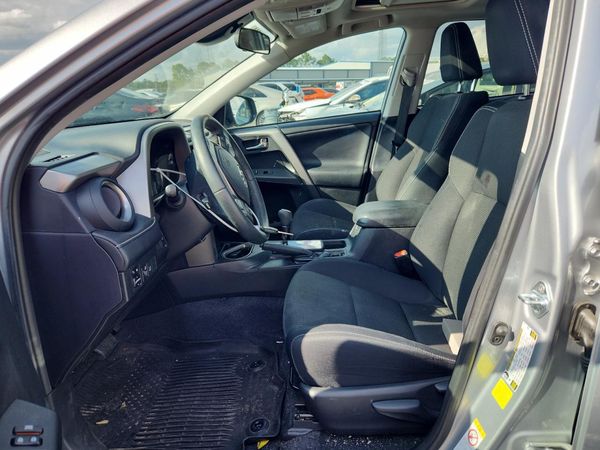 2017 TOYOTA RAV4 XLE — DENT