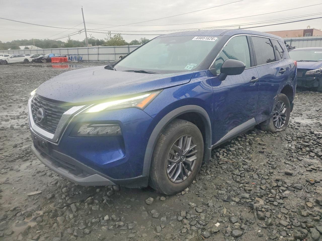 2023 NISSAN ROGUE S — Front 3/4