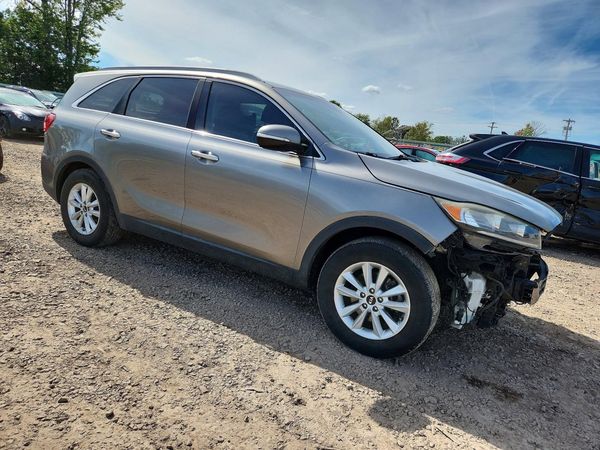 2019 KIA SORENTO L, LX, S — Passenger 3/4