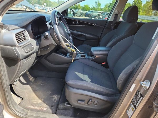 2019 KIA SORENTO L, LX, S — DENT