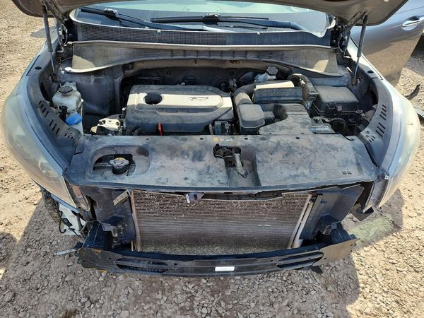 2019 KIA SORENTO L, LX, S — Engine bay