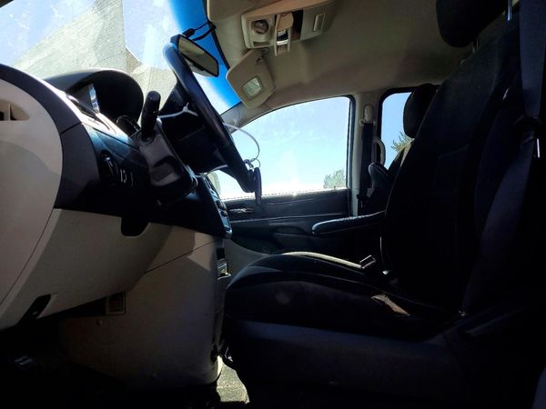 2017 DODGE GRAND CARAVAN SE, SXT, Express — DENT