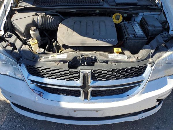 2017 DODGE GRAND CARAVAN SE, SXT, Express — Engine bay