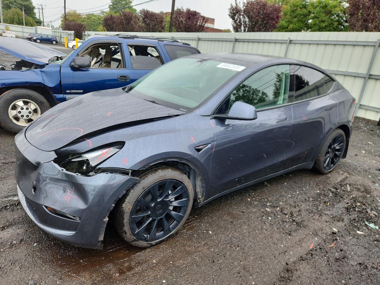 2023 TESLA MODEL Y — Front 3/4