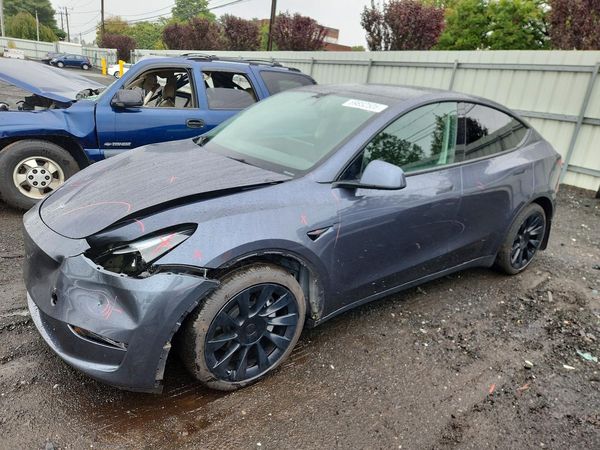 2023 TESLA MODEL Y — DSFA — Front 3/4