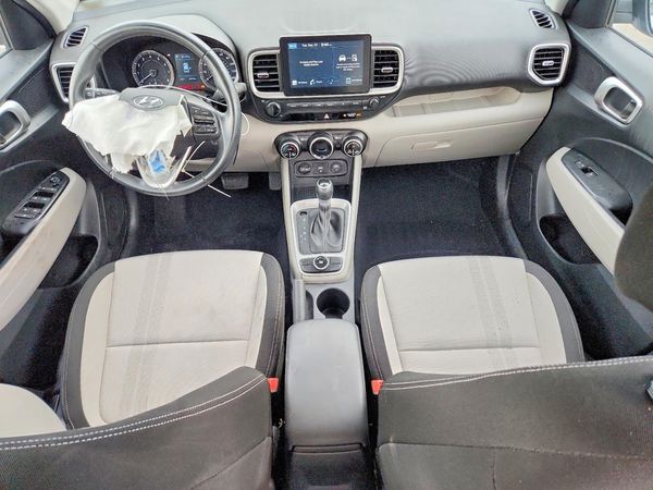 2021 HYUNDAI VENUE SEL & Denim — CKPT