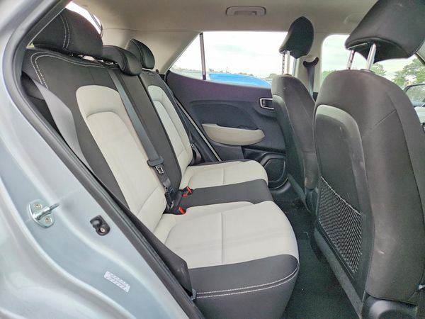 2021 HYUNDAI VENUE SEL & Denim — PSRS