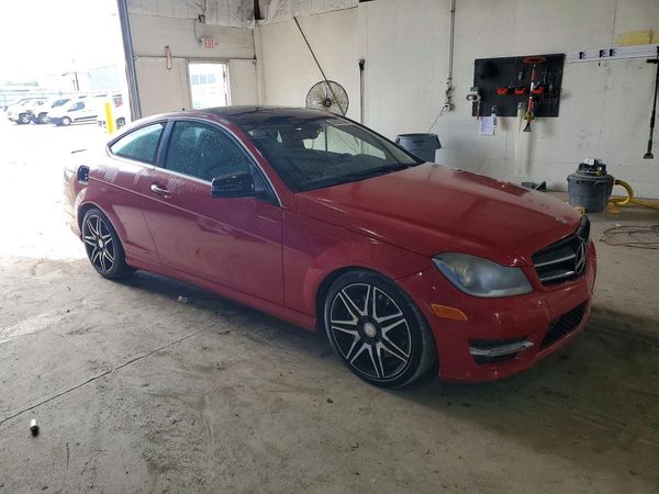 2014 MERCEDES-BENZ C-CLASS C250 — Passenger 3/4