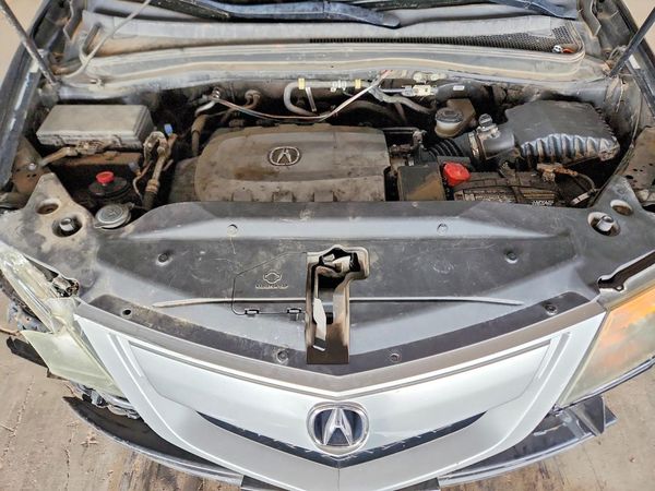 2013 ACURA MDX Tech Ent. — Engine bay