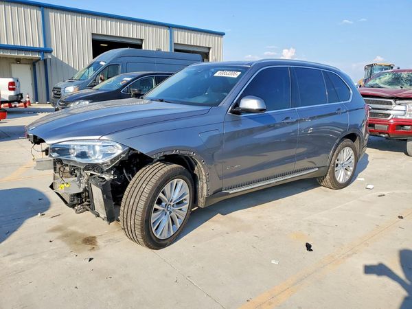2016 BMW X5 — Front 3/4