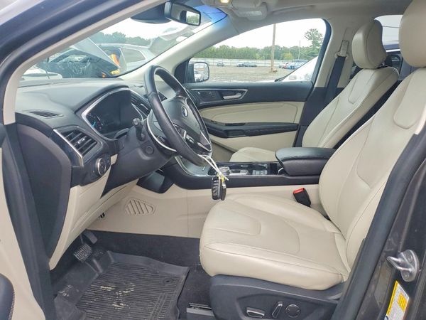 2019 FORD EDGE Titanium — DENT