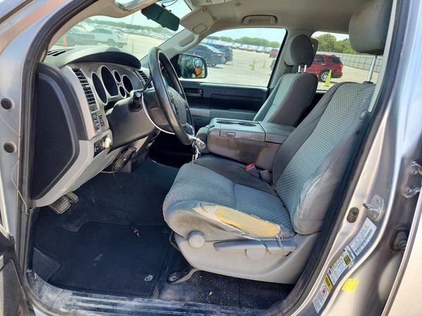 2013 TOYOTA TUNDRA SR5 — DENT