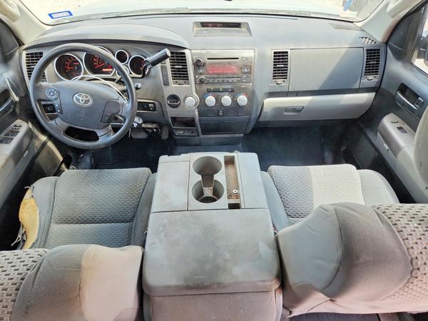2013 TOYOTA TUNDRA SR5 — CKPT