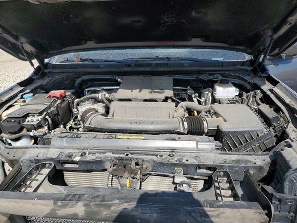 2024 NISSAN FRONTIER — Engine bay