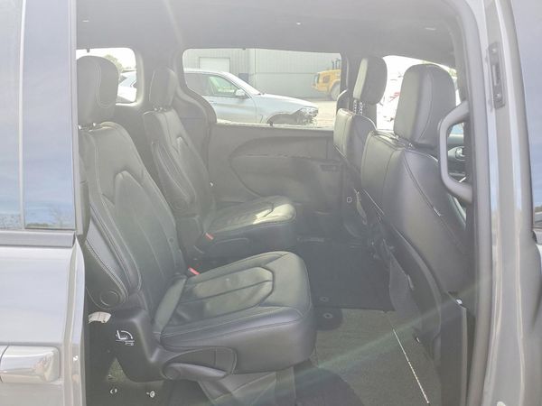 2021 CHRYSLER PACIFICA Touring L — PSRS