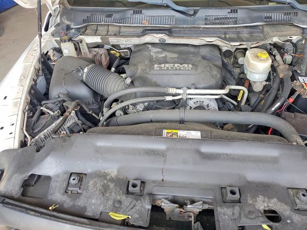 2015 RAM 2500 ST — Engine bay