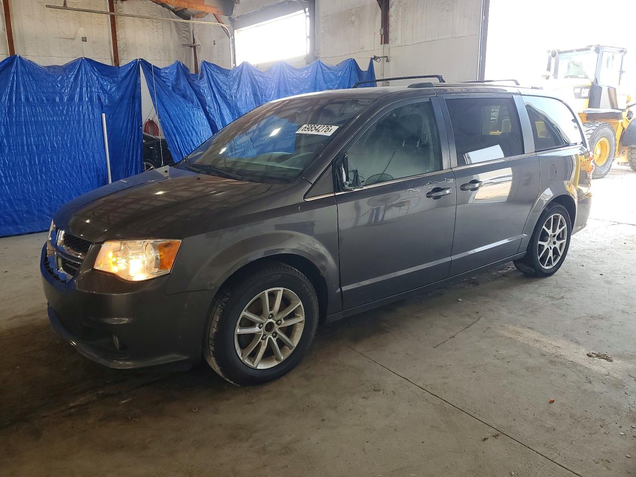 2020 DODGE CARAVAN SXT — Front 3/4