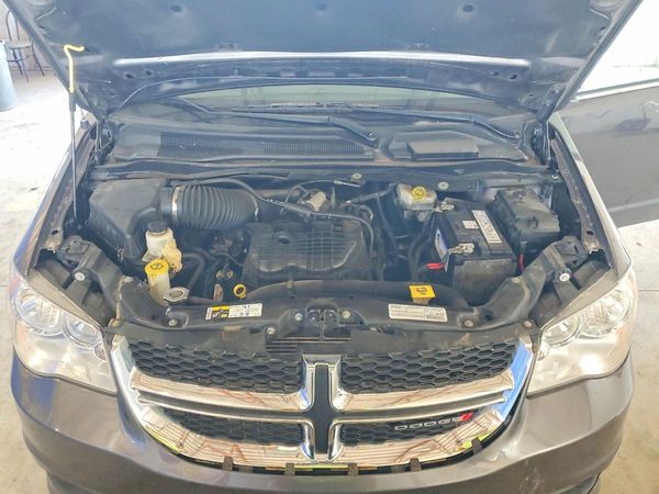 2020 DODGE CARAVAN SXT — Engine bay