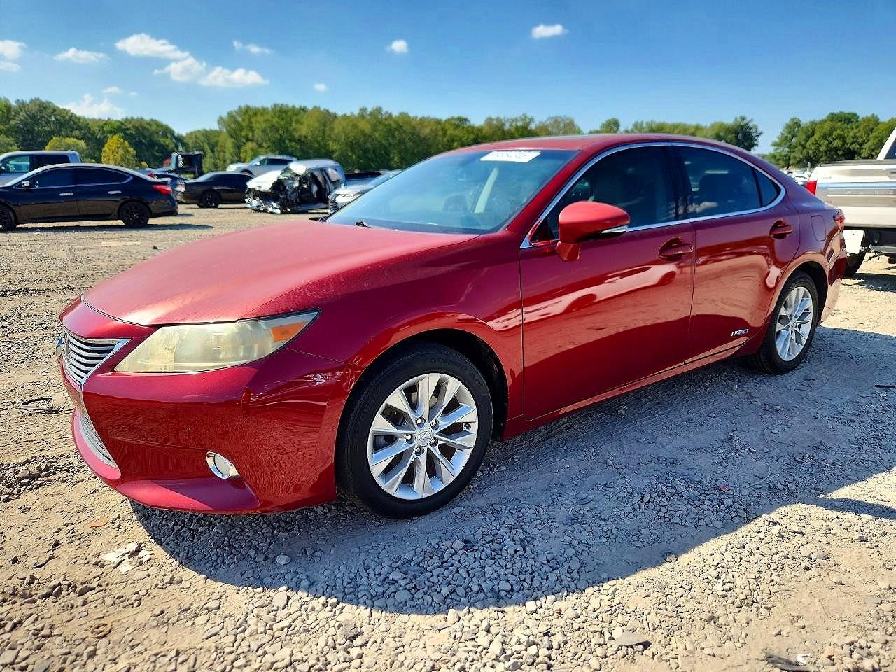 2013 LEXUS ES 300h — Front 3/4