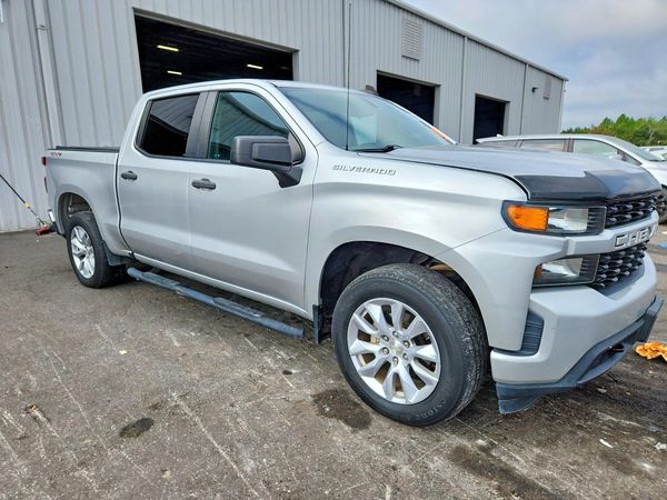 2020 CHEVROLET SILVERADO Custom — Passenger 3/4