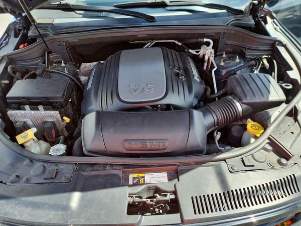 2017 DODGE DURANGO — Engine bay