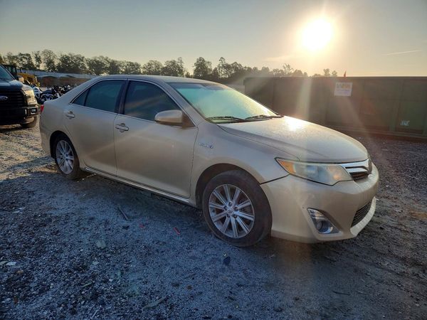 2012 TOYOTA CAMRY SOLA Hybrid — Passenger 3/4