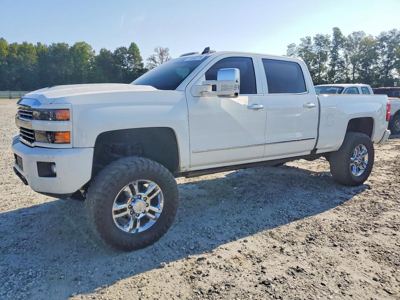 2019 CHEVROLET SILVERADO LTZ — Front 3/4