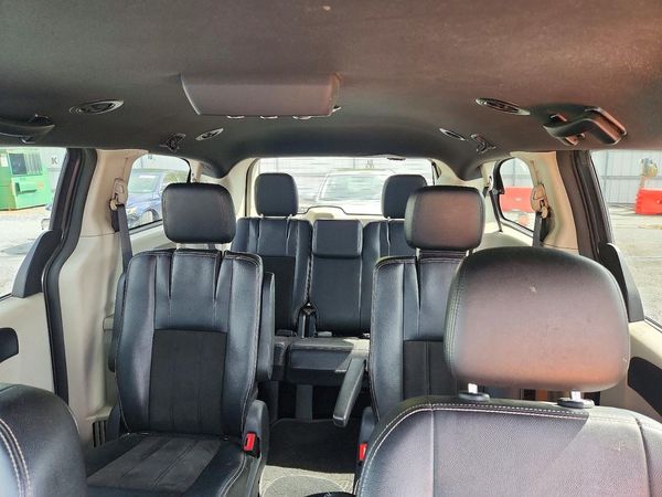 2019 DODGE GRAND CARAVAN SXT — SUVN