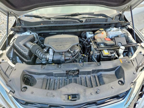 2022 CHEVROLET BLAZER RS — Engine bay