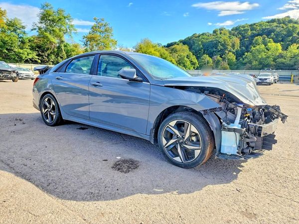 2023 HYUNDAI ELANTRA Limited — Passenger 3/4