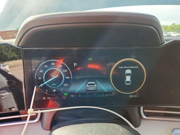 2023 HYUNDAI ELANTRA Limited — ODOM