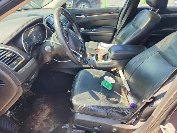 2015 CHRYSLER 300 Limited — DENT