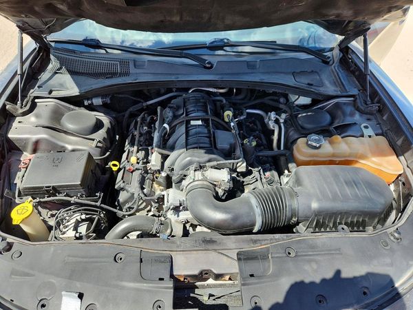 2019 DODGE CHARGER — Engine bay
